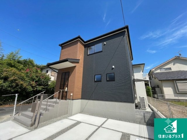草津市西矢倉　新築一戸建ての外観|お客様に長く安心して住んでいだだける事にこだわった家づくり！住んでからのアフターサービスにもしっかりと取り組んでいます！
