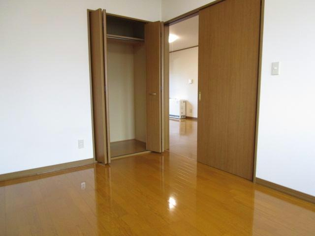 アクティブ2007の洋室