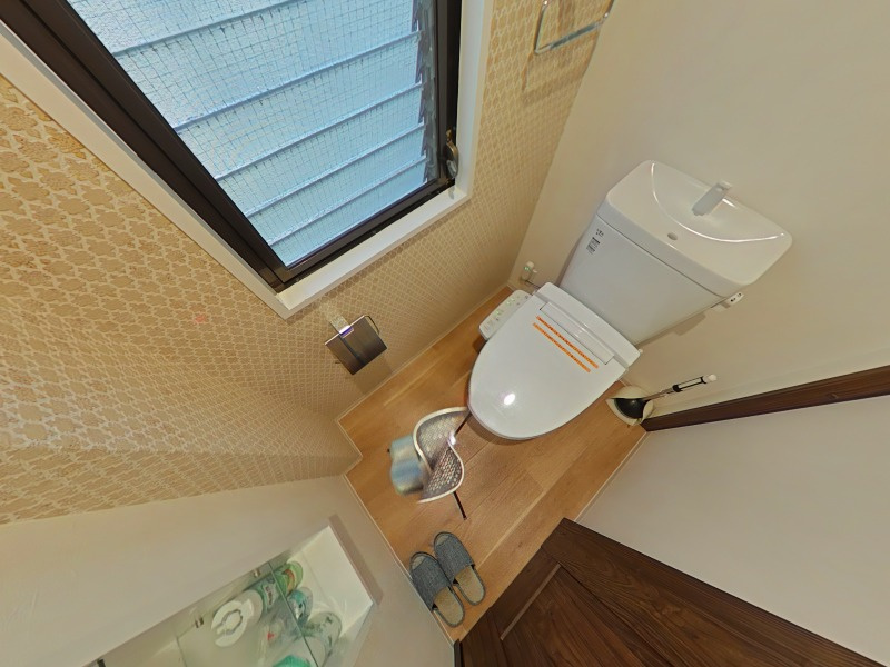 Clan（クラン）シェアハウスのトイレ|清潔感のあるトイレです