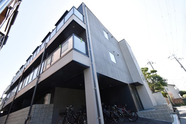AⅡ上ケ原関学前の外観