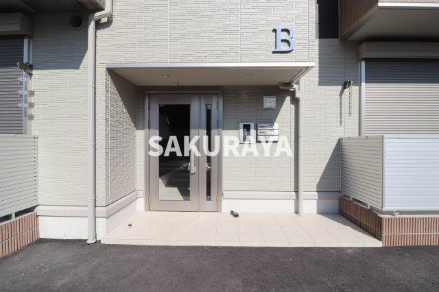 リオ グラシア Ｂのエントランス|東側エントランス