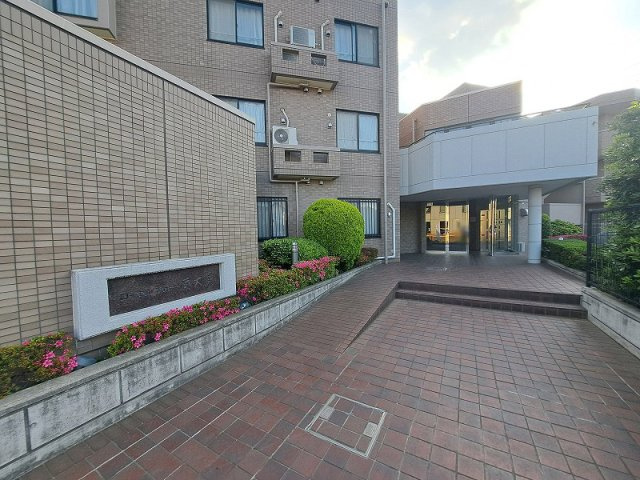  | ロイヤルシャトー南大泉　(保谷店) | 西武池袋線「保谷」駅徒歩15分！西武新宿線「東伏見」駅徒歩20分！2駅2路線利用可能！