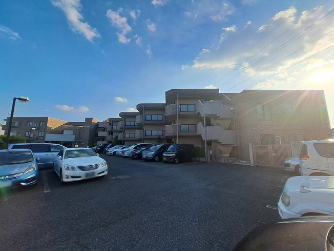 【駐車場】 | ロイヤルシャトー南大泉　(保谷店) | 第一種低層住居専用地域につき住環境の良さが魅力。