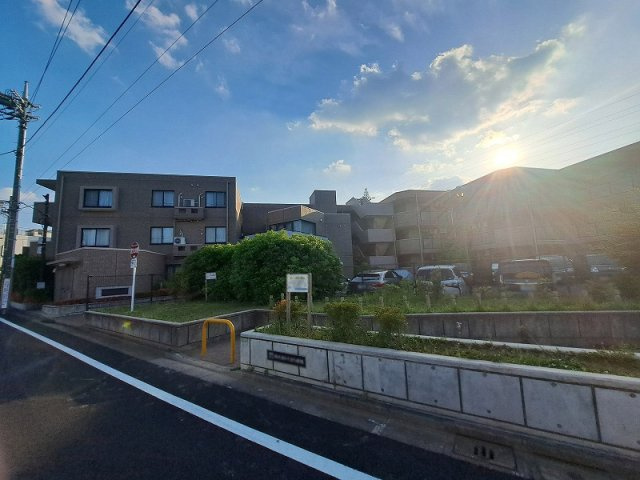 【外観】 | ロイヤルシャトー南大泉　(保谷店) | 実際に室内のご見学が可能です。お問い合わせの上、ぜひ現地をご確認ください。