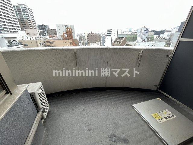 セレニテ本町グランデのバルコニー