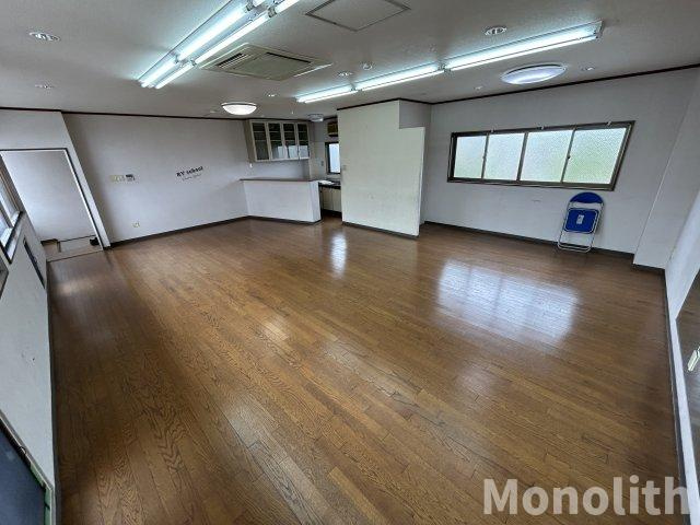 有住ビルの内装