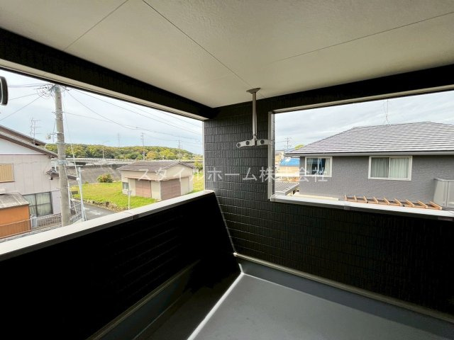 梅薮西町貸家のバルコニー