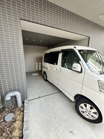 T-CASTLE西新井の駐車場