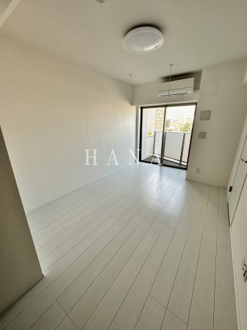 T-CASTLE西新井の居間・リビング