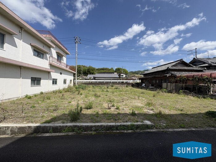 東温市西岡の売地