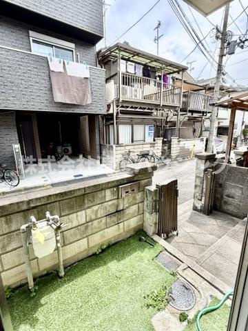 高田町貸家の庭
