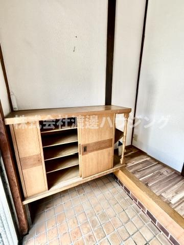 高田町貸家の玄関