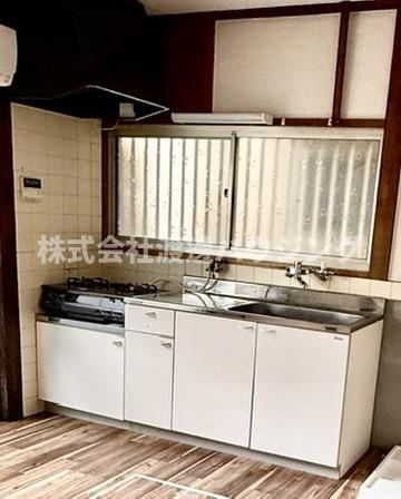 高田町貸家のキッチン