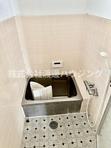 高田町貸家の浴室