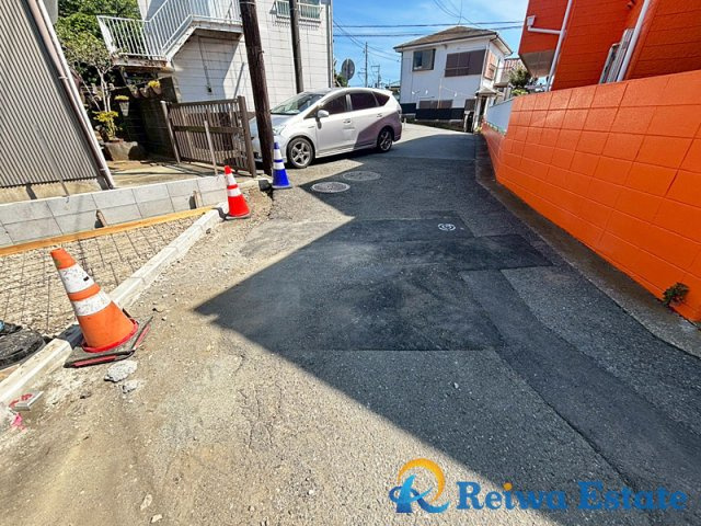 新築戸建　茅ヶ崎市南湖　全2棟の前面道路含む現地写真