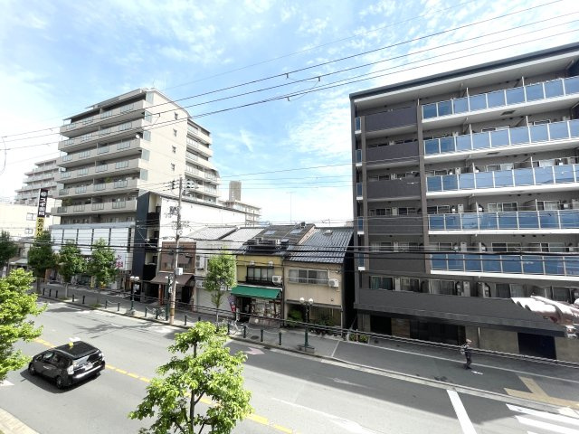 グラン・コート千本一条の展望|街並みを望む、開放感のある眺望です。