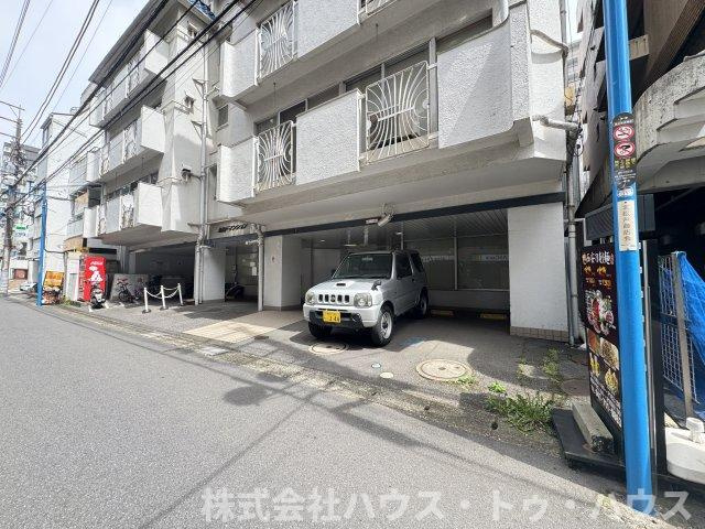 北松戸マンションの駐車場