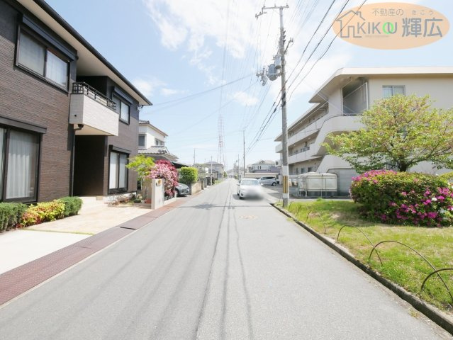 【前面道路含む現地写真】 | 加古川市尾上町旭2丁目　中古戸建