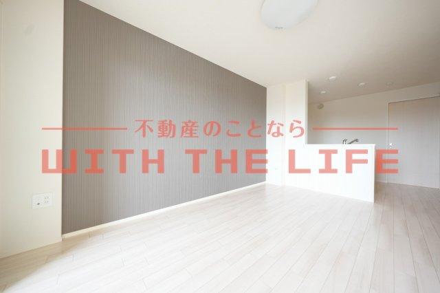 ユニバース【キャッシュバック対象物件】の居間・リビング|使いやすいリビングです