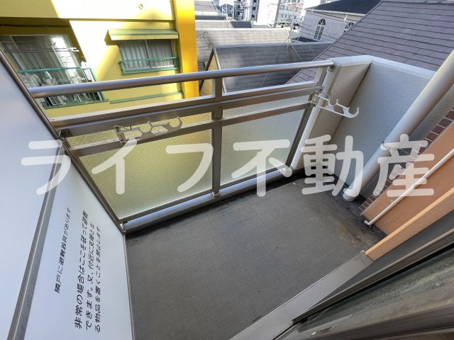 M’プラザ小阪駅前のバルコニー|開放的で明るい空間を演出してくれるバルコニーです