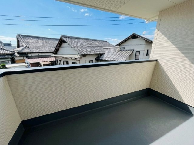 筑西市乙　第１期　全2邸のバルコニー|〇１号棟　バルコニー〇
太陽の光が気持ちいい広々バルコニー♪
2026年7月撮影
