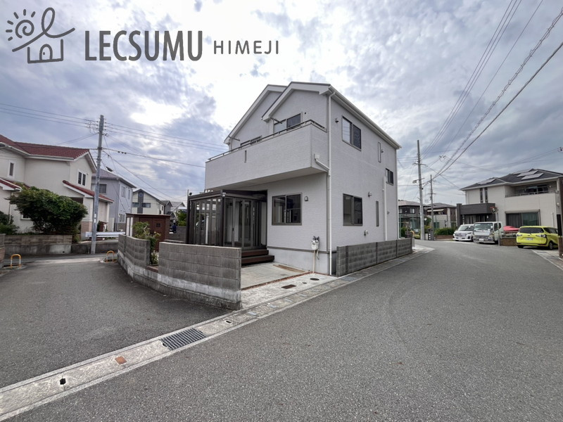 姫路市勝原区宮田/中古戸建の前面道路含む現地写真
