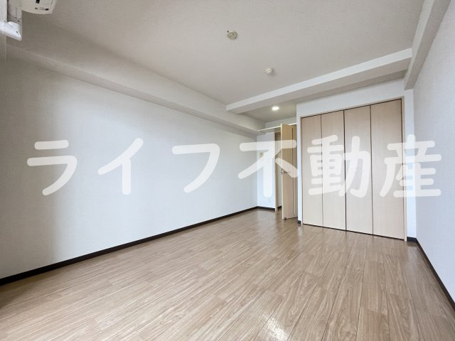 Ｍ’プラザ布施弐番館の居間・リビング|こちらのリビングで趣味の時間をお楽しみください