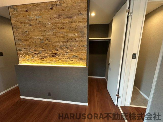 生駒市辻町　３階建の収納