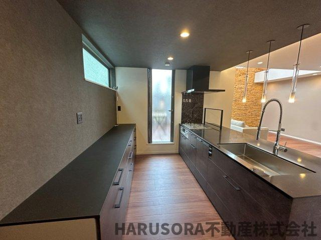 生駒市辻町　３階建のキッチン
