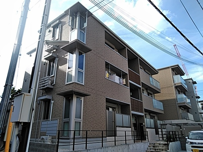 ラ　メゾン　ド　ボヌール　桜塚　B