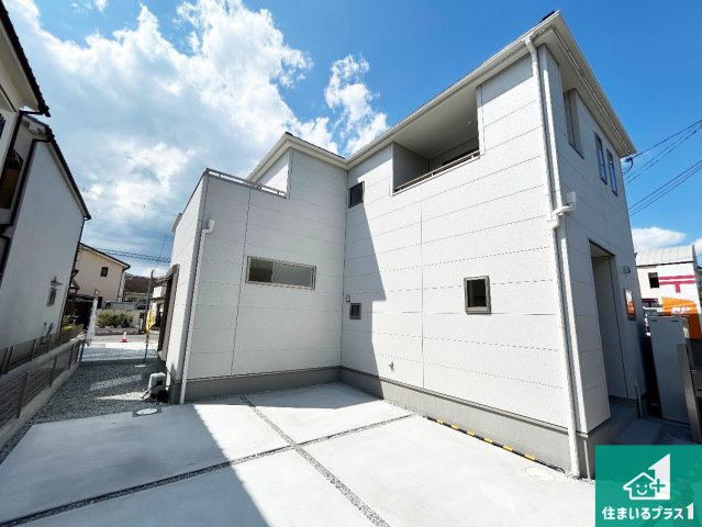 ●29(土)30(日)現地案内可能！　大和郡山市小泉町　全2邸のトイレ|シンプルなトイレは落ち着く空間！お手入れも簡単です！