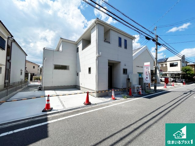 ●12(土)13(日)現地案内可能！　大和郡山市小泉町　全2邸の外観|安心の10年保証！外観を美しく保ち、雨水で汚れを落とします！気になることがありましたら、お気軽にお問い合わせください！