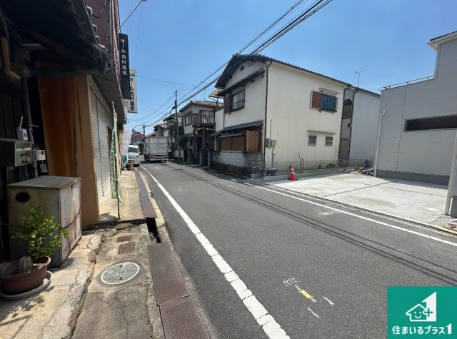 ●29(土)30(日)現地案内可能！　大和郡山市小泉町　全2邸の前面道路含む現地写真|周辺は閑静な住宅街です。前面道路もしっかりと有りますので車の出し入れも安心ですよ！