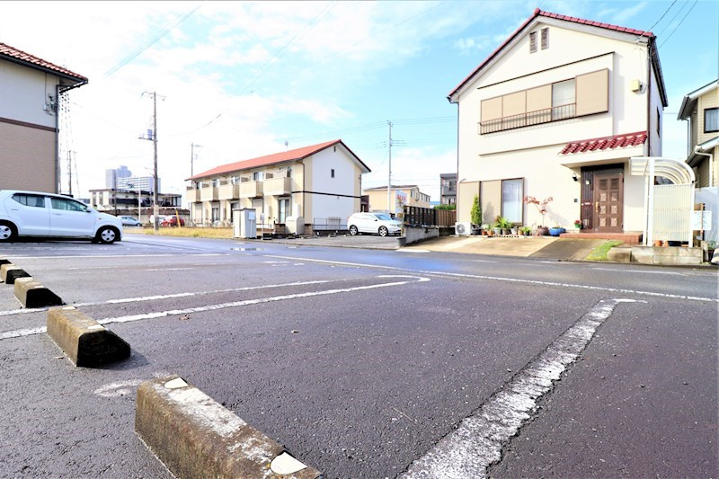 モアールの駐車場