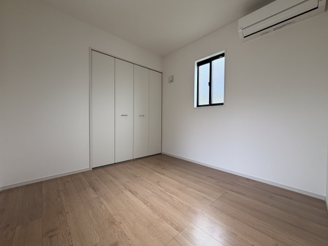 糟屋郡志免町志免１丁目４期　１号棟の洋室