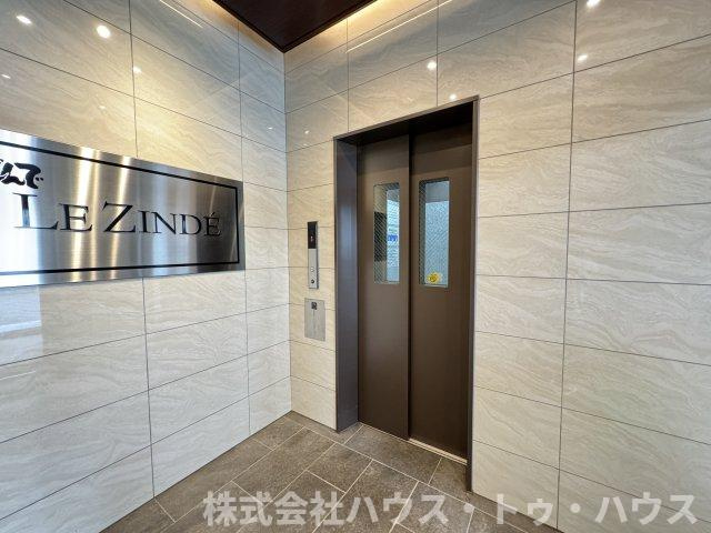 LE・ZINDÉのロビー