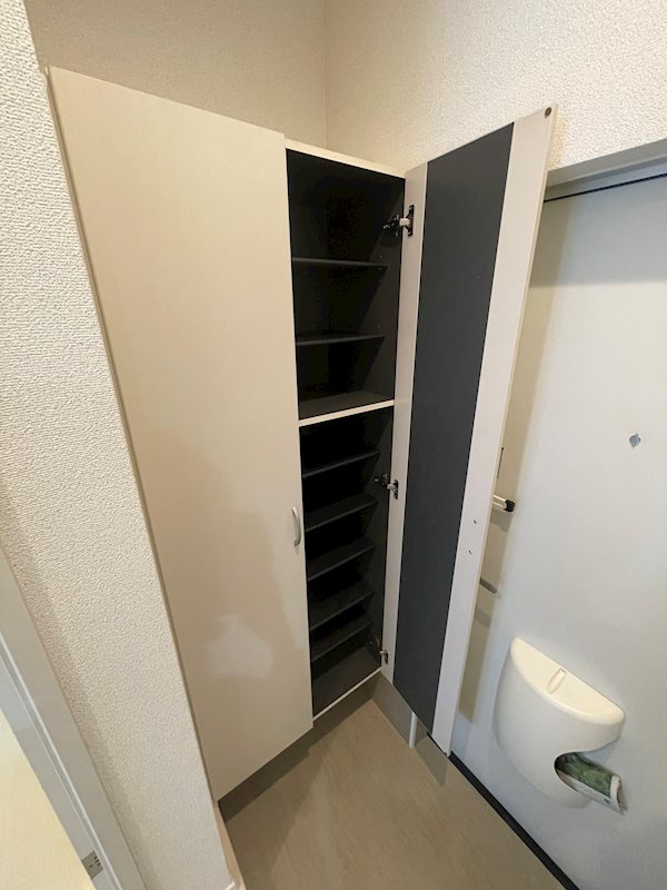 イーグルコートの玄関