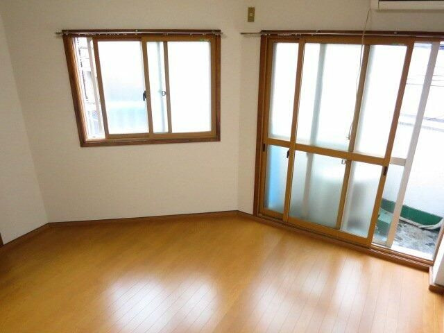 川田ビルの寝室