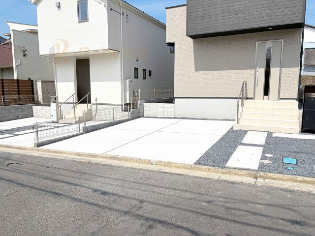 守谷市松ケ丘5丁目1期　新築戸建て　1号棟の駐車場|カースペースは2台お停めいただけます♪
