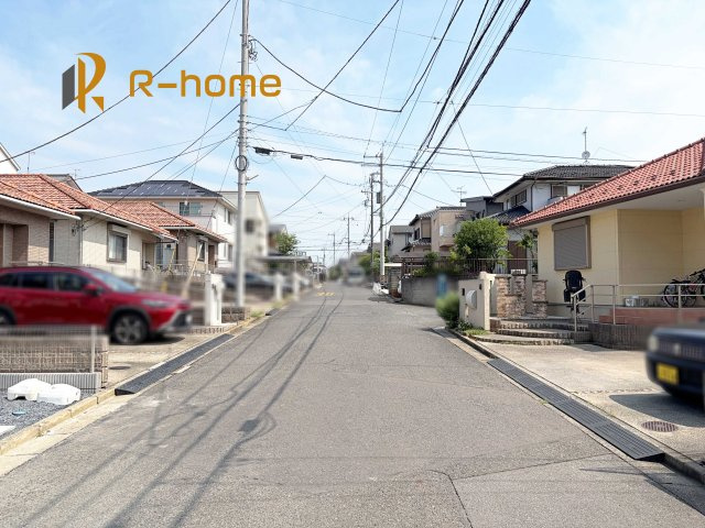 守谷市松ケ丘5丁目1期　新築戸建て　1号棟の前面道路含む現地写真|『今から見たい！』大歓迎です♪
お気軽にＲ－ｈomeまでお問い合わせください。