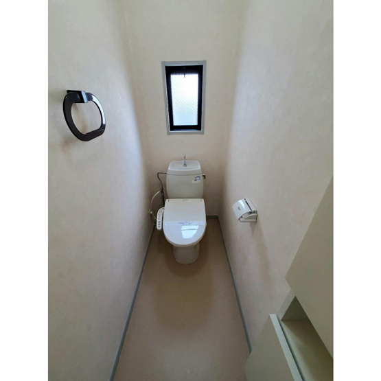 【トイレ】 | サンビレッジ桜丘　D | 落ち着いた色調のトイレです