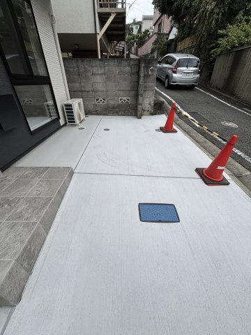 横川町houseの駐車場