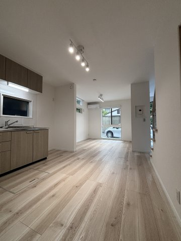 横川町houseの居間・リビング
