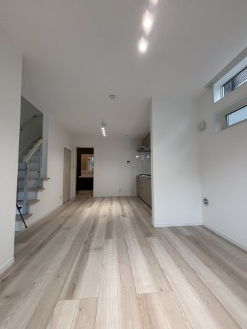 横川町houseの居間・リビング