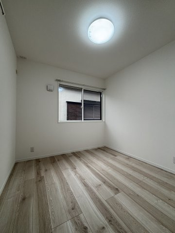 横川町houseの洋室