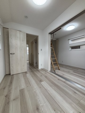 横川町houseの洋室