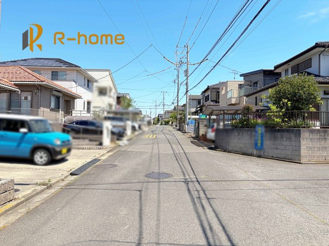 守谷市松ケ丘5丁目1期　新築戸建て　2号棟の前面道路含む現地写真|『今から見たい！』大歓迎です♪
お気軽にＲ－ｈomeまでお問い合わせください。