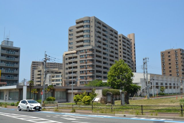 【外観】 | サンパーク・クレストサージュ戸畑Ａコート | ◆1点質問です。「物件価格以外に費用が掛かること」をご存じですか？
具体的にどのような費用がかかるのか資金計画書を無料で作成させて頂きます♪お気軽お声がけください(*^-^*)