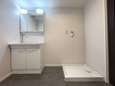 【独立洗面台】 | サンパーク・クレストサージュ戸畑Ａコート | 使いやすい独立洗面台です
