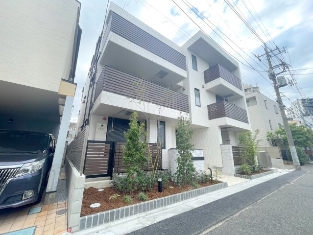 シャンテイル幡ヶ谷の外観